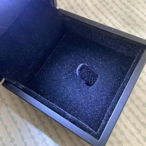 Black Ring and Bracelet Light Up Boxes Bundle - Picture 4 of 9